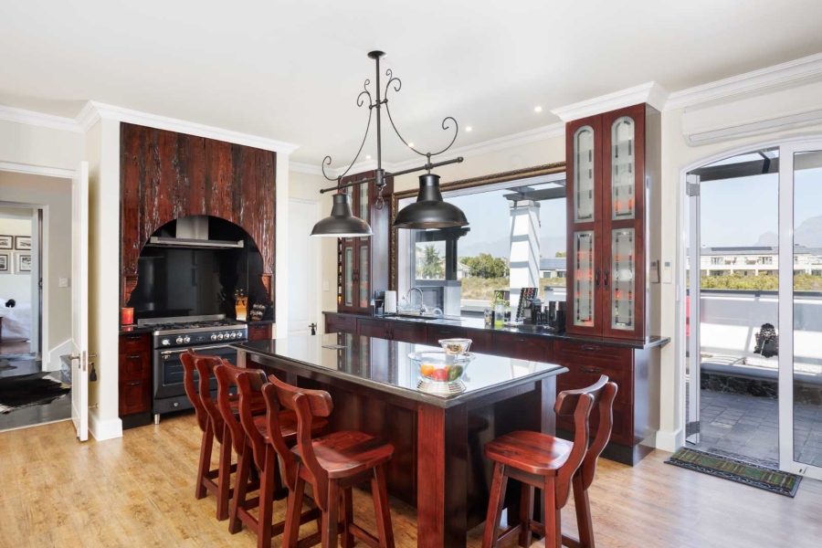 4 Bedroom Property for Sale in Val De Vie Estate Western Cape